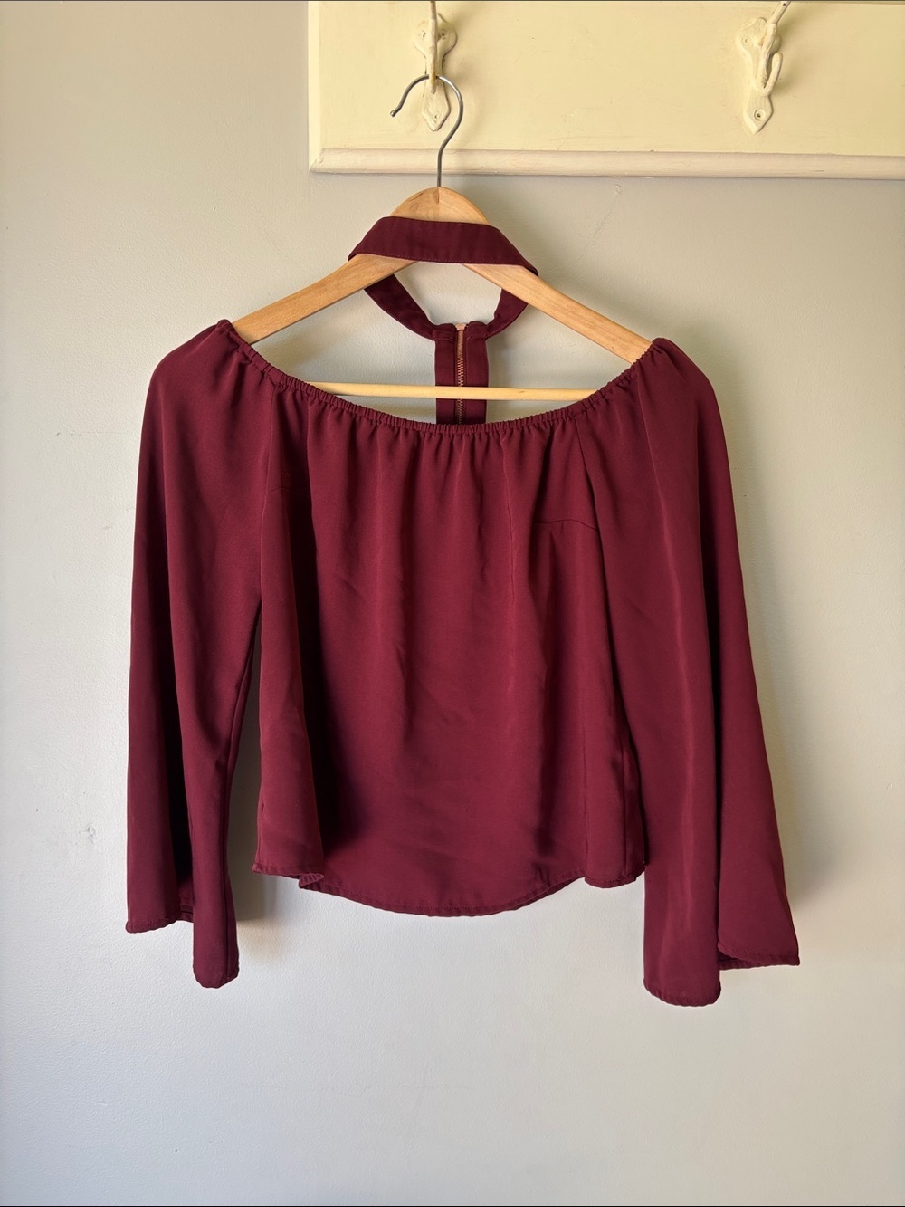 GUESS Burgundy Halter Off Shoulder Blouse Long Sleeve Y2K Going Out Top XS